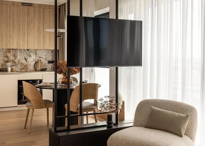 Panorama Center Main Station *